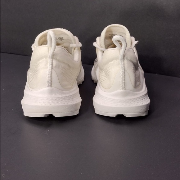 Merrel MLT White Athletic Men\'s Shoes size 8 pre owned Exellent condition